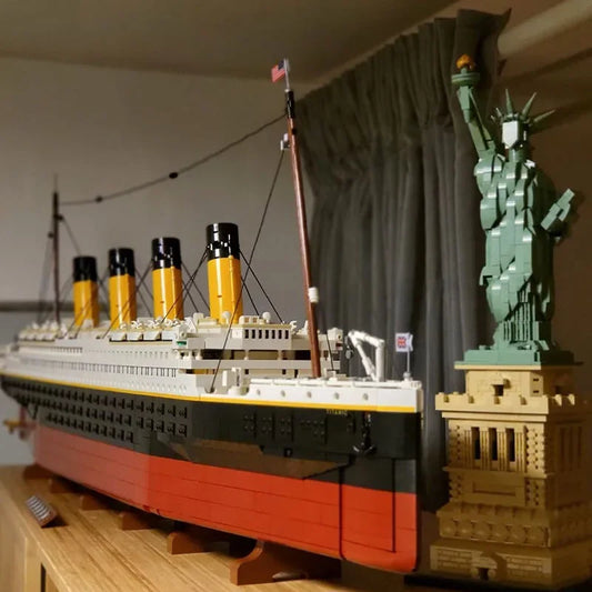 9090PCS 10294 Titanic Building Blocks MOC Display Model Bricks Cruise Boat Steamship Aldult Toys Children Christmas Gifts