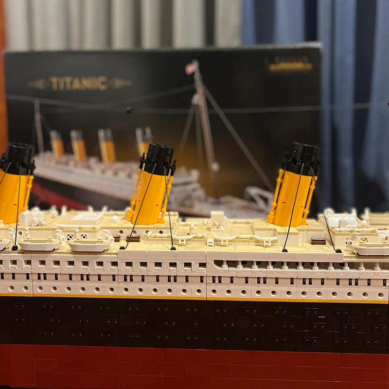 9090PCS 10294 Titanic Building Blocks MOC Display Model Bricks Cruise Boat Steamship Aldult Toys Children Christmas Gifts